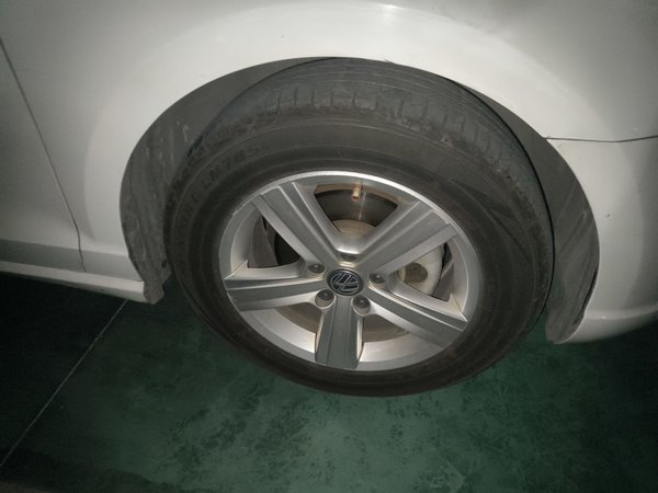 Volkswagen Lamando 2017, 115200 км, за 7838 USD - фото 17