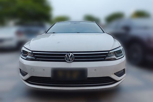 Volkswagen Lamando 2017, 121000 км, за 7923 USD