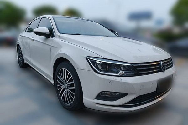 Volkswagen Lamando 2017, 121000 км, за 7923 USD