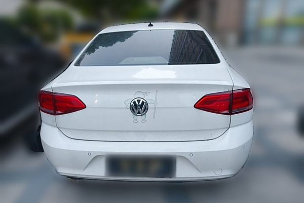 Volkswagen Lamando 2017, 121000 км, за 7923 USD