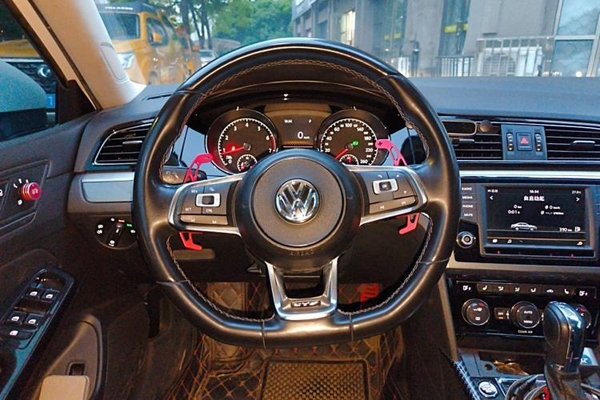 Volkswagen Lamando 2017, 121000 км, за 7923 USD - фото 11