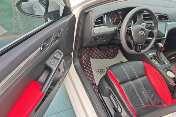 Volkswagen Lamando 2017, 52500 км, за 8816 USD - фото 18