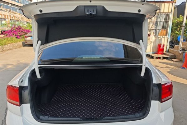 Volkswagen Lamando 2017, 52500 км, за 8816 USD - фото 22