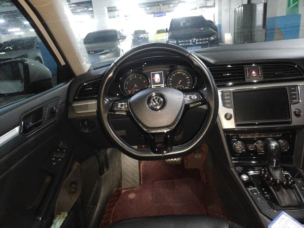 Volkswagen Lamando 2017, 88100 км, за 10032 USD - фото 14