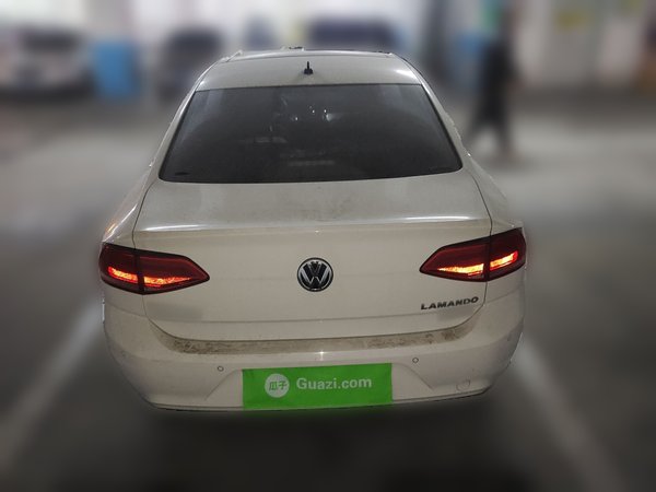 Volkswagen Lamando 2017, 88100 км, за 10032 USD