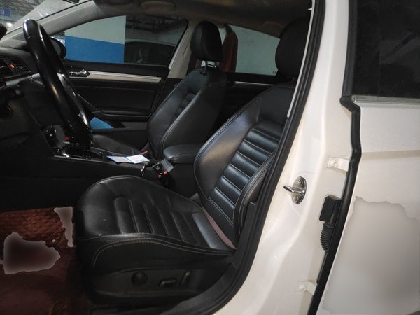 Volkswagen Lamando 2017, 88100 км, за 10032 USD - фото 16