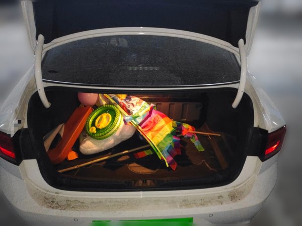 Volkswagen Lamando 2017, 88100 км, за 10032 USD - фото 9