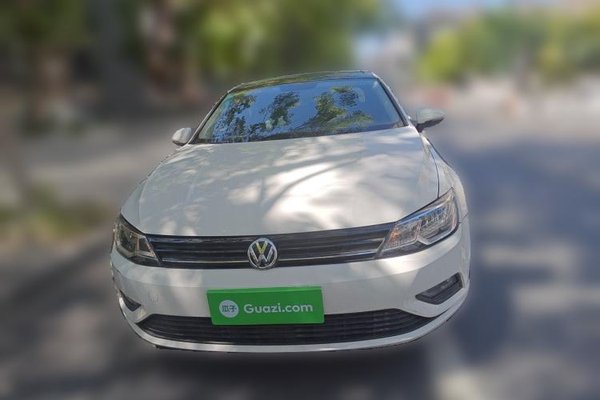 Volkswagen Lamando 2017, 89500 км, за 8151 USD