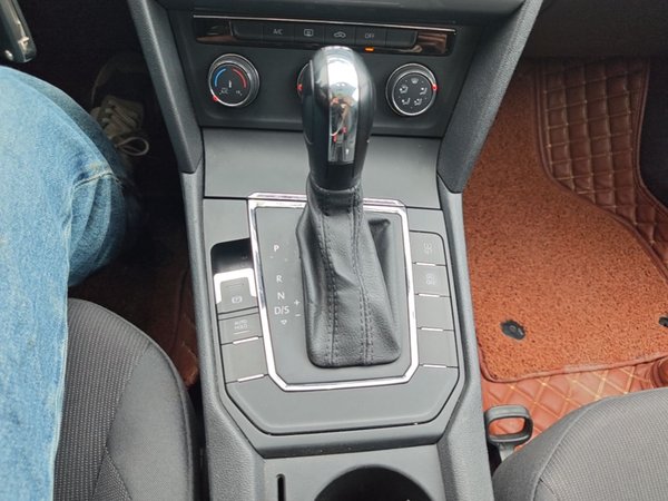 Volkswagen Lamando 2018, 100700 км, за 8835 USD - фото 17