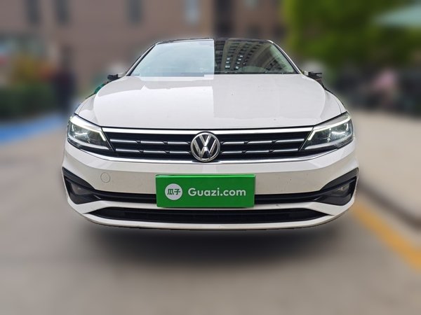 Volkswagen Lamando 2019, 55800 км, за 9429 USD