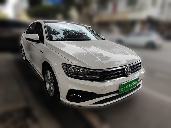 Volkswagen Lamando 2021, 75400 км, за 10630 USD
