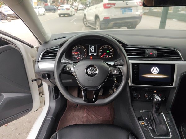 Volkswagen Lamando 2021, 75400 км, за 10630 USD - фото 11