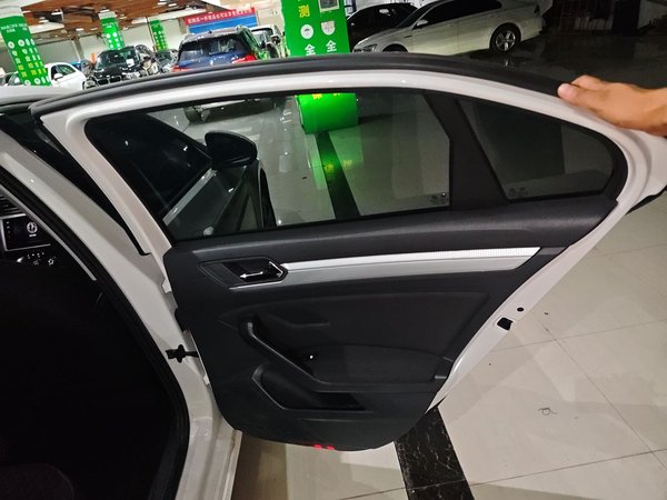 Volkswagen Lamando 2021, 79300 км, за 14342 USD - фото 25