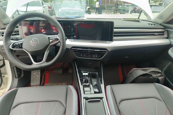 Volkswagen Lamando 2022, 42900 км, за 15918 USD - фото 12
