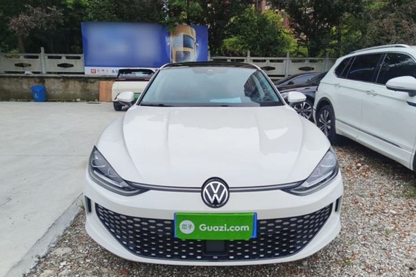 Volkswagen Lamando 2022, 42900 км, за 15918 USD