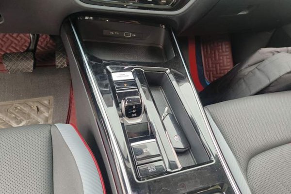 Volkswagen Lamando 2022, 42900 км, за 15918 USD - фото 16