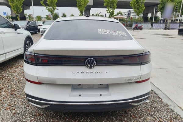 Volkswagen Lamando 2022, 42900 км, за 15918 USD