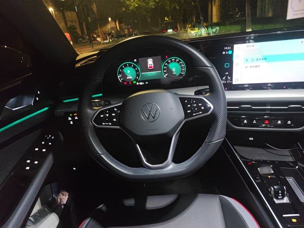 Volkswagen Lamando 2022, 64500 км, за 13270 USD - фото 11