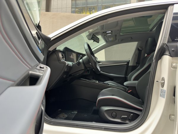 Volkswagen Lamando 2023, 40000 км, за 16357 USD - фото 7