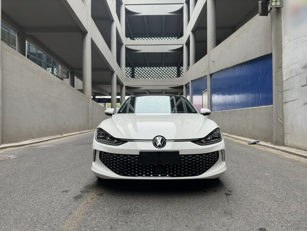 Volkswagen Lamando 2023, 40000 км, за 16357 USD