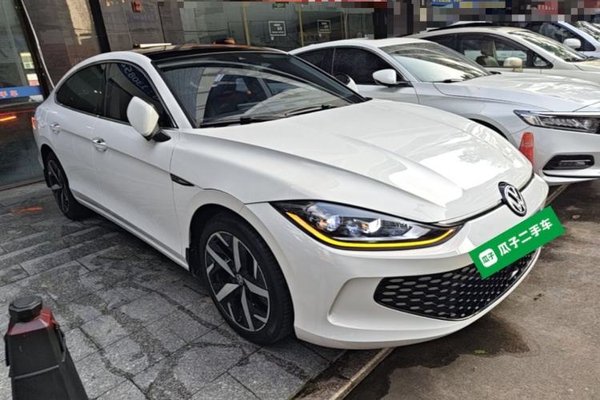 Volkswagen Lamando 2023, 67000 км, за 14981 USD