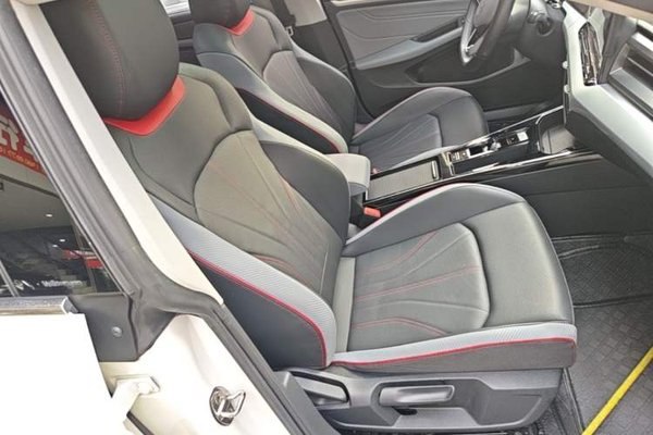 Volkswagen Lamando 2023, 67000 км, за 14981 USD - фото 19