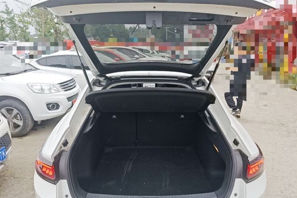 Volkswagen Lamando 2024, 26600 км, за 16351 USD - фото 22