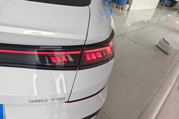 Volkswagen Lamando 2024, 8000 км, за 16065 USD - фото 7
