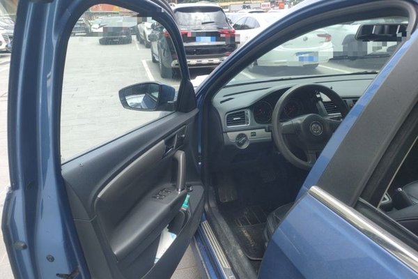 Volkswagen Lavida 2013, 189300 км, за 5229 USD - фото 19