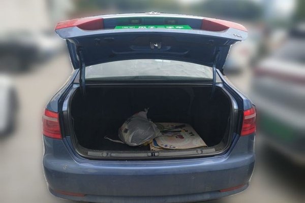 Volkswagen Lavida 2013, 189300 км, за 5229 USD - фото 16