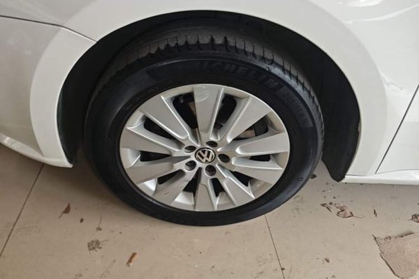 Volkswagen Lavida 2013, 160900 км, за 6642 USD - фото 8