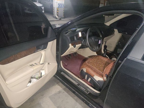 Volkswagen Lavida 2013, 103600 км, за 4505 USD - фото 13