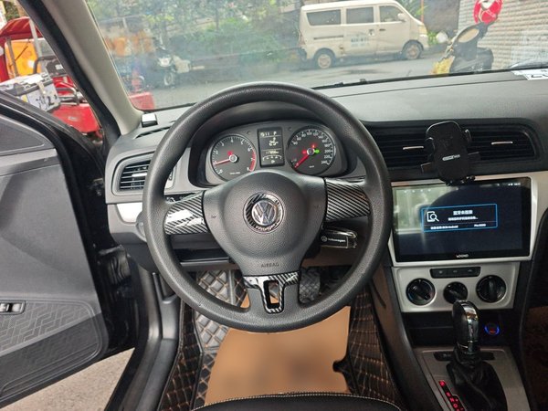 Volkswagen Lavida 2013 Revised Classic 1.6L Automatic Fashion Edition, 2013 года