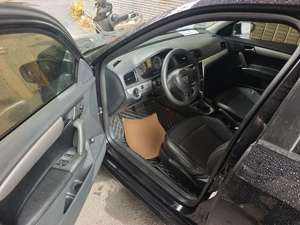 Volkswagen Lavida 2013, 117800 км, за 5072 USD - фото 12