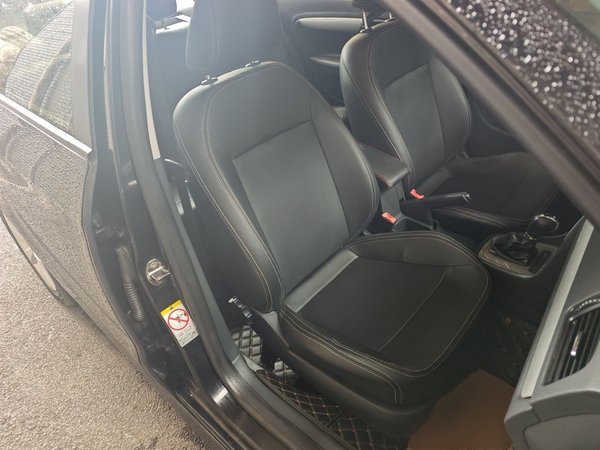 Volkswagen Lavida 2013, 117800 км, за 5072 USD - фото 15