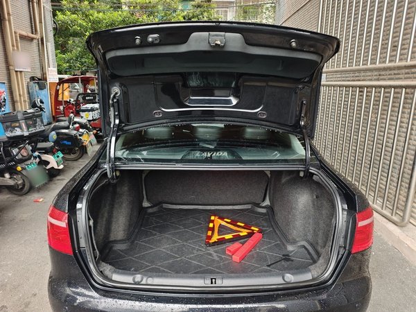 Volkswagen Lavida 2013, 117800 км, за 5072 USD - фото 8