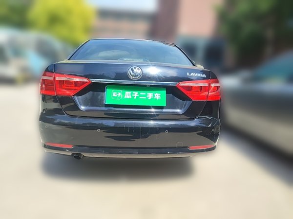 Volkswagen Lavida 2013, 135800 км, за 3719 USD