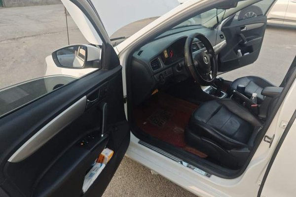 Volkswagen Lavida 2013, 116300 км, за 3869 USD - фото 10