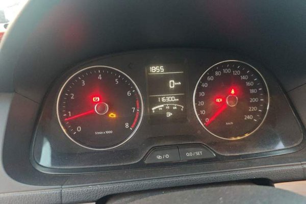 Volkswagen Lavida 2013, 116300 км, за 3869 USD