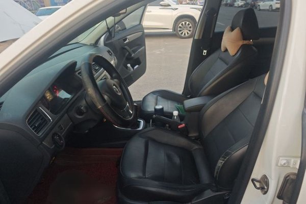 Volkswagen Lavida 2013, 116300 км, за 3869 USD - фото 9