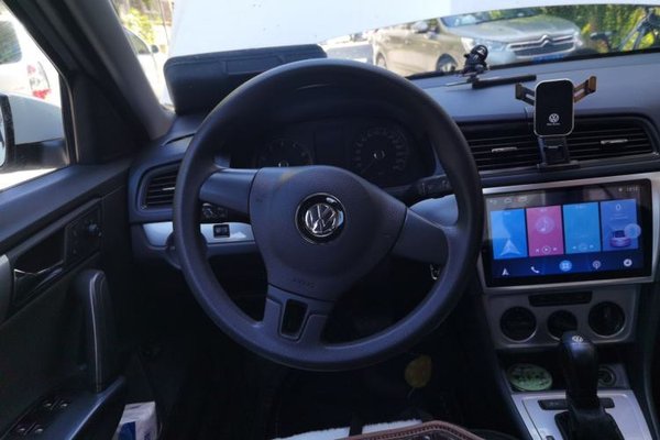 Volkswagen Lavida 2013, 123000 км, за 4567 USD - фото 10