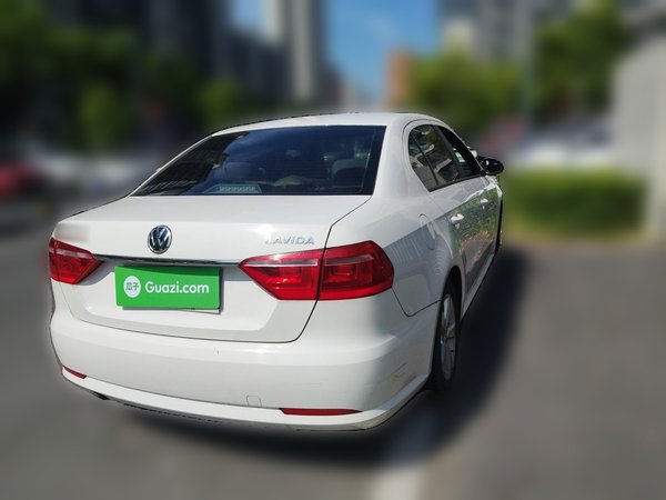 Volkswagen Lavida 2013, 126100 км, за 5460 USD