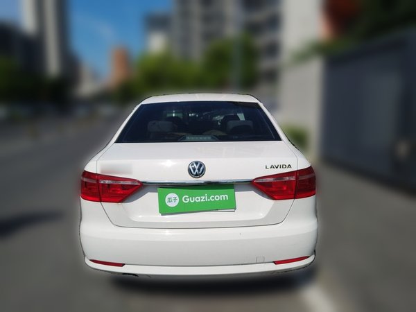 Volkswagen Lavida 2013, 126100 км, за 5460 USD