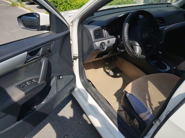 Volkswagen Lavida 2013, 126100 км, за 5460 USD - фото 13