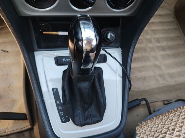 Volkswagen Lavida 2013, 126100 км, за 5460 USD - фото 11