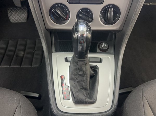 Volkswagen Lavida 2013, 160500 км, за 6409 USD - фото 16