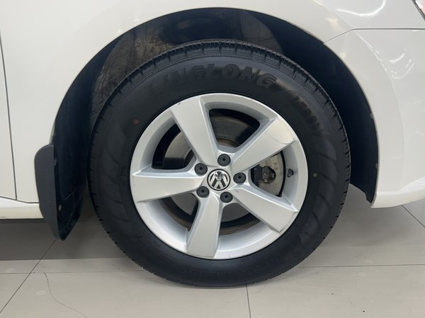 Volkswagen Lavida 2013, 160500 км, за 6409 USD