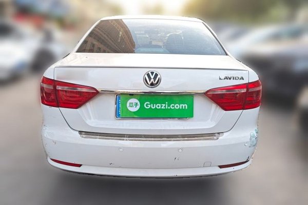 Volkswagen Lavida 2013, 96700 км, за 6404 USD