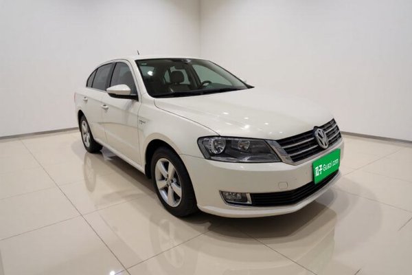 Volkswagen Lavida 2014, 123600 км, за 5933 USD