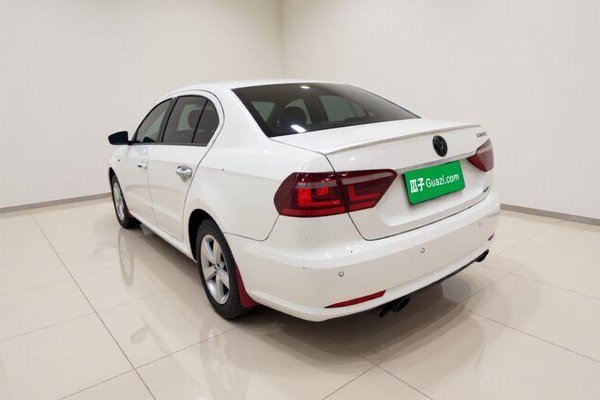 Volkswagen Lavida 2014, 123600 км, за 5933 USD
